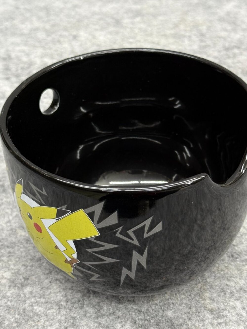 Pokemon Pikachu Black Ceramic Ramen Noodle Bowl 20 oz Silver Buffalo - Picture 2 of 9